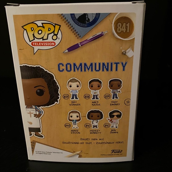 Shirley Bennett funko pop - Picture 4 of 5